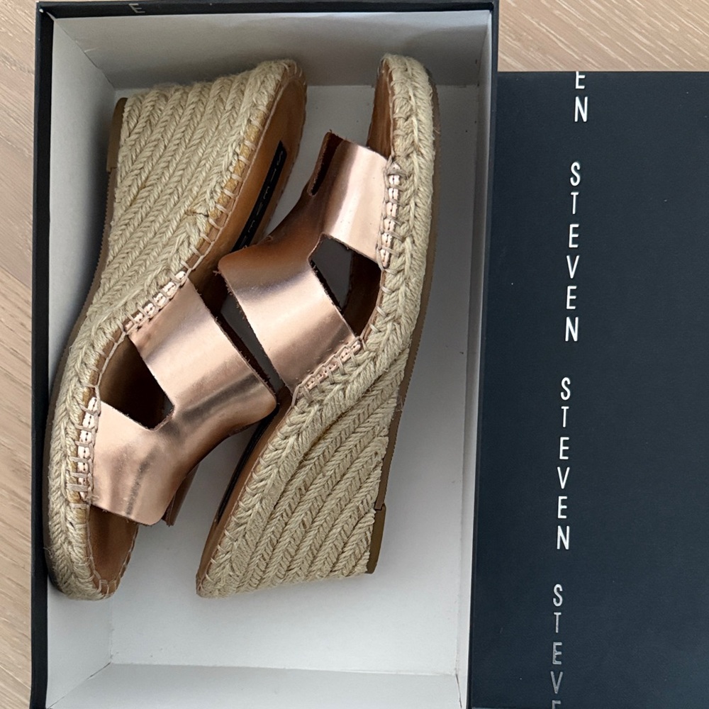 Steven steve madden rose gold wedges
